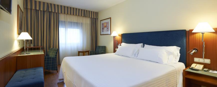 Up Rooms Vic Hotel Экстерьер фото