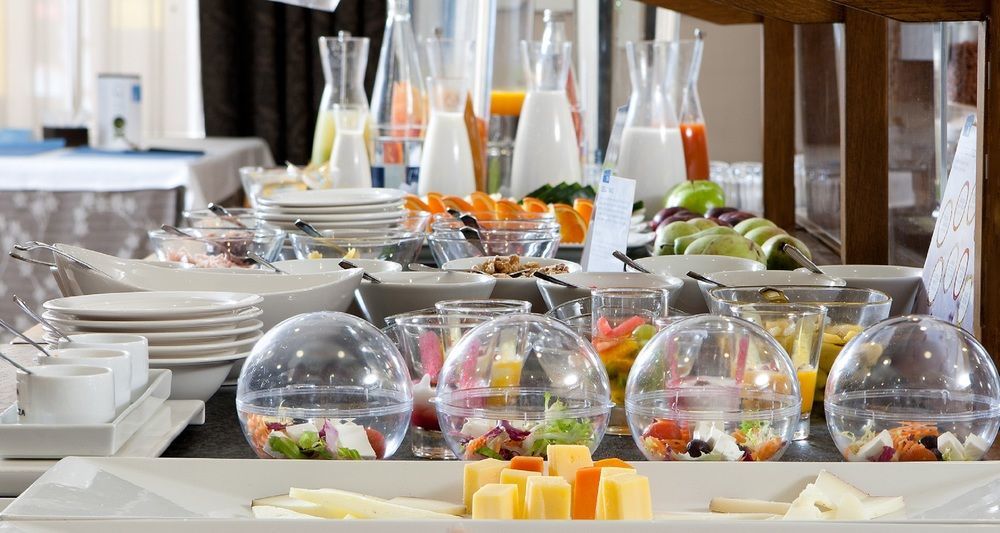 Up Rooms Vic Hotel Экстерьер фото