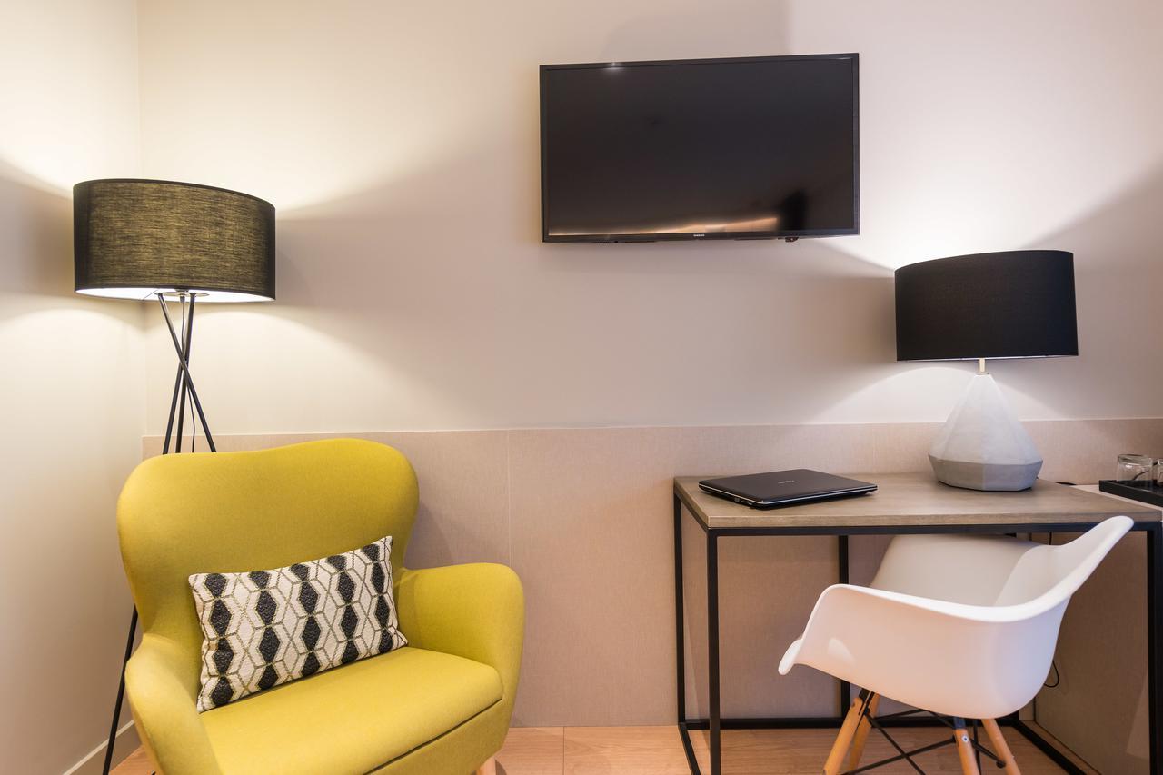 Up Rooms Vic Hotel Экстерьер фото