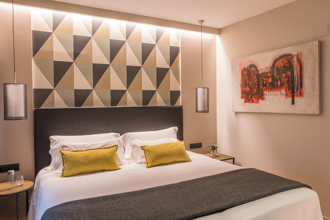 Up Rooms Vic Hotel Экстерьер фото