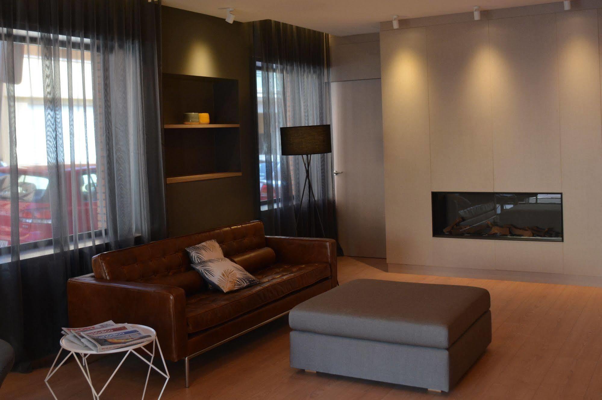 Up Rooms Vic Hotel Экстерьер фото